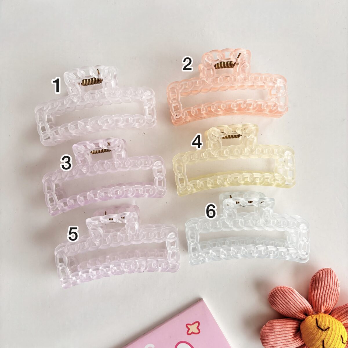 کلیپس شفاف کارتیه